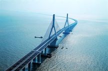 Private Guided Tour of Shanghai Donghai Bridge, Yangshan Port and Dishui Lake 
