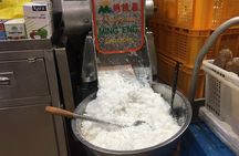 Private Tour: Lunch with the Locals. The Ultimate Singapore food tour