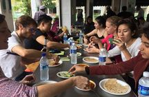 Private Tour: Lunch with the Locals. The Ultimate Singapore food tour