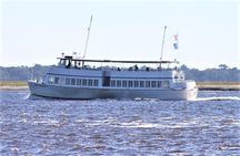 1.5-Hour Charleston Harbor Cruise with Live Narration