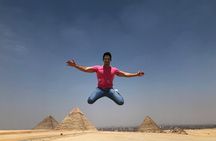 Pyramids of Giza and Great Sphinx Half-Day Private Tour
