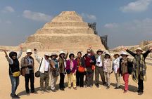Full-Day Private Tour of Pyramids of Giza, Sakkara and Dahshur