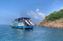 Snorkel Trip to Koh Nangyuan and Bays of Koh Tao By The Oxygen