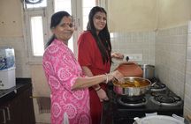 Vegetarian Rajasthani Cooking Class with a Local in Jaipur