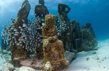 Isla Mujeres Catamaran Tour with Snorkeling at MUSA, Buffet Lunch & Open Bar