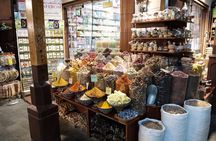Private Tour: Roam the Backstreets of Old Dubai with an Insider 