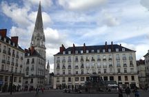 Surprise Walk of Nantes with a Local