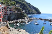 Private Tour of Cinque Terre's Wine tasting with a local
