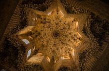 Private Tour to The Alhambra with Nasrid Palaces in Granada