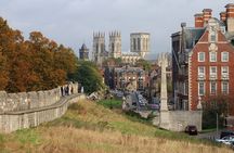 York Private Walking Tour with a Professional Guide