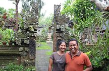 Traditional Balinese Meal in Ubud in Dewa's Family Village Home