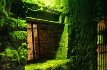 Haunted Vaults and Graveyard Walking Tour in Edinburgh