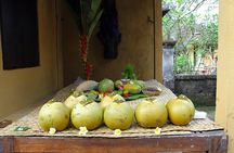 Traditional Balinese Home Dining Experience in Ubud with Putu