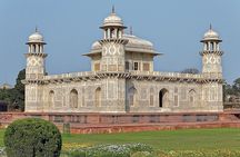 Full Day Private Tour of Agra Via Express Train from New Delhi with Lunch