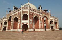 Visit To The Mausoleums Of Delhi