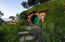 Hobbiton Movie Set& Te Puia Experience Private Tour From Auckland