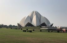 Private Spiritual Tour: Akshardham Temple, Lotus Temple & ISKCON in South Delhi 