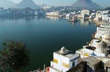 Sunset Boat Ride On Lake Pichola In Udaipur