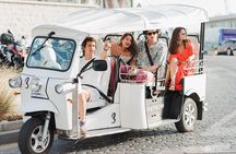 Expert Tour of Malaga in Private Eco Tuk Tuk