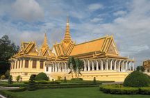 Half Day Tour to Royal Palace, Wat Phnom & Independent Monument