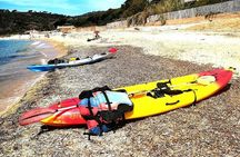 Sea kayaking in the heart of the Ramatuelle Nature Reserve