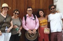 Gabriel García Márquez Literature Tour in Cartagena De Indias and snacks.