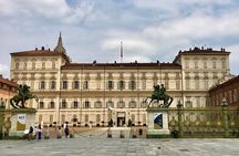 Small-group Royal Palace Skip-the-line Tour