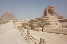 Full-Day Guided Private Tour to Pyramids of Giza Dahshur Sakkara and Memphis