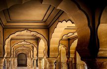 Jaipur: Tour the Magnificent Amber Fort with Private Transfer