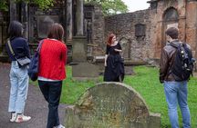 Haunted Vaults and Graveyard Walking Tour in Edinburgh