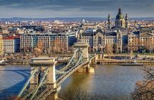 Private Budapest Sightseeing Tour: Royal Castle, Heroes Square, Chain Bridge