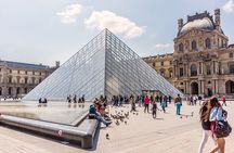 Paris Private Tour: Highlights, Top Quarters & Eiffel Tower