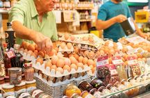Market tour and lunch or dinner at a local's home in Siracusa