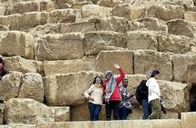 Giza Pyramids and Grand Museum GEM