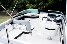 Private 4 hour Boat Rental with Captain in Fort Lauderdale!