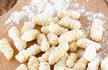 Small-Group Cooking Class in Positano: Gnocchi, Tiramisù & Drinks