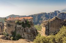 Private Tour to Monasteries of Meteora & Thermopylae from Athens 