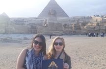 Cairo 8 Hour Private Tour of Pyramids, Egyptian Museum and Bazaar