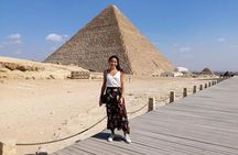 Full-Day Giza Pyramids and Grand Musuem Tour from Cairo Airport