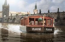 Prague Walking Tour with River Boat Cruise and Lunch - 6 hours