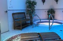 Private Spa, Jacuzzi and Sauna Package with 1-Hour Massage