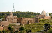 From Lahore: Katas Raj Temple, Khewra Salt Mines & Kalar Kahar Day Trip 
