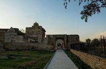 From Lahore: Katas Raj Temple, Khewra Salt Mines & Kalar Kahar Day Trip 