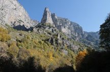 Vikos Gorge crossing hiking from Monodentri to Vikos village 