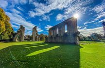 Private Day Tour to Stonehenge and Glastonbury 
