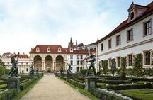  Capture Your Prague Moments: Personal Photoshoot Experience