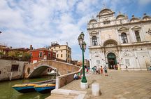 Deep into Venice: Morning Walking Tour & Gondola Ride