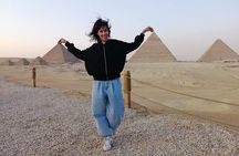 Private Day-Tour to Giza pyramids, Egyptian Museum and Camel Ride