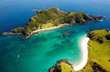 Bay of Islands and Hole in the Rock Scenic Helicopter Tour
