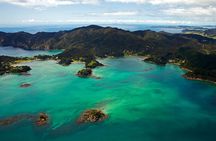 Bay of Islands and Hole in the Rock Scenic Helicopter Tour